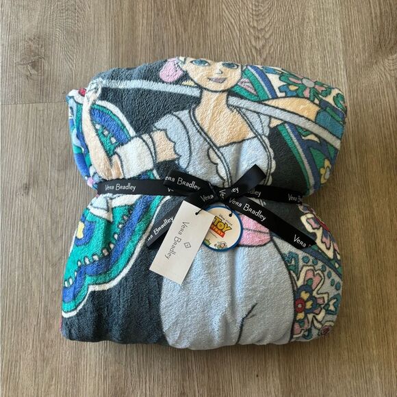 NWT Vera Bradley Disney Pixar Plush Throw Blanket - Picture 7 of 7
